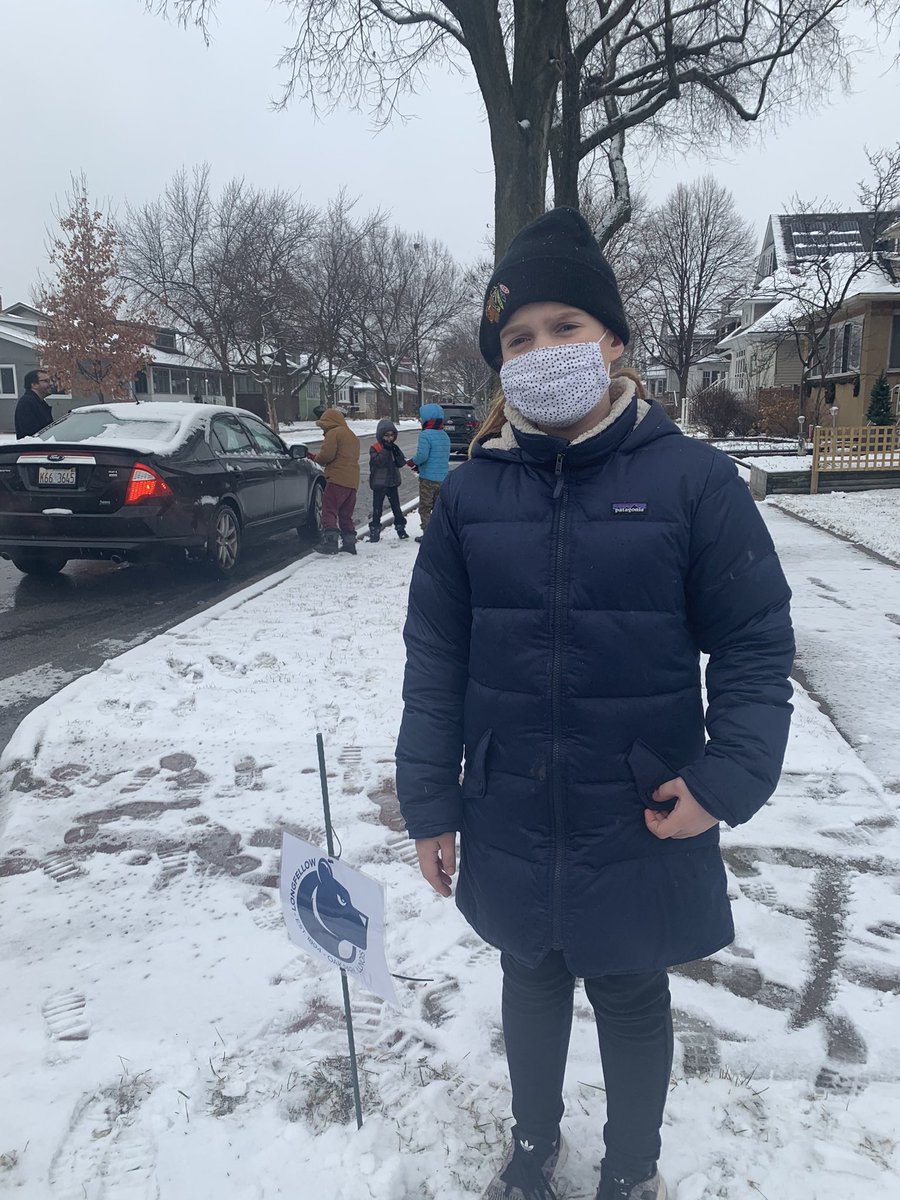 dzuhlke_smith's tweet image. @BearsLongfellow 3rd grade Treasure Hunt. We were close, no coin today, but we solved the clue. #FrankieSmith