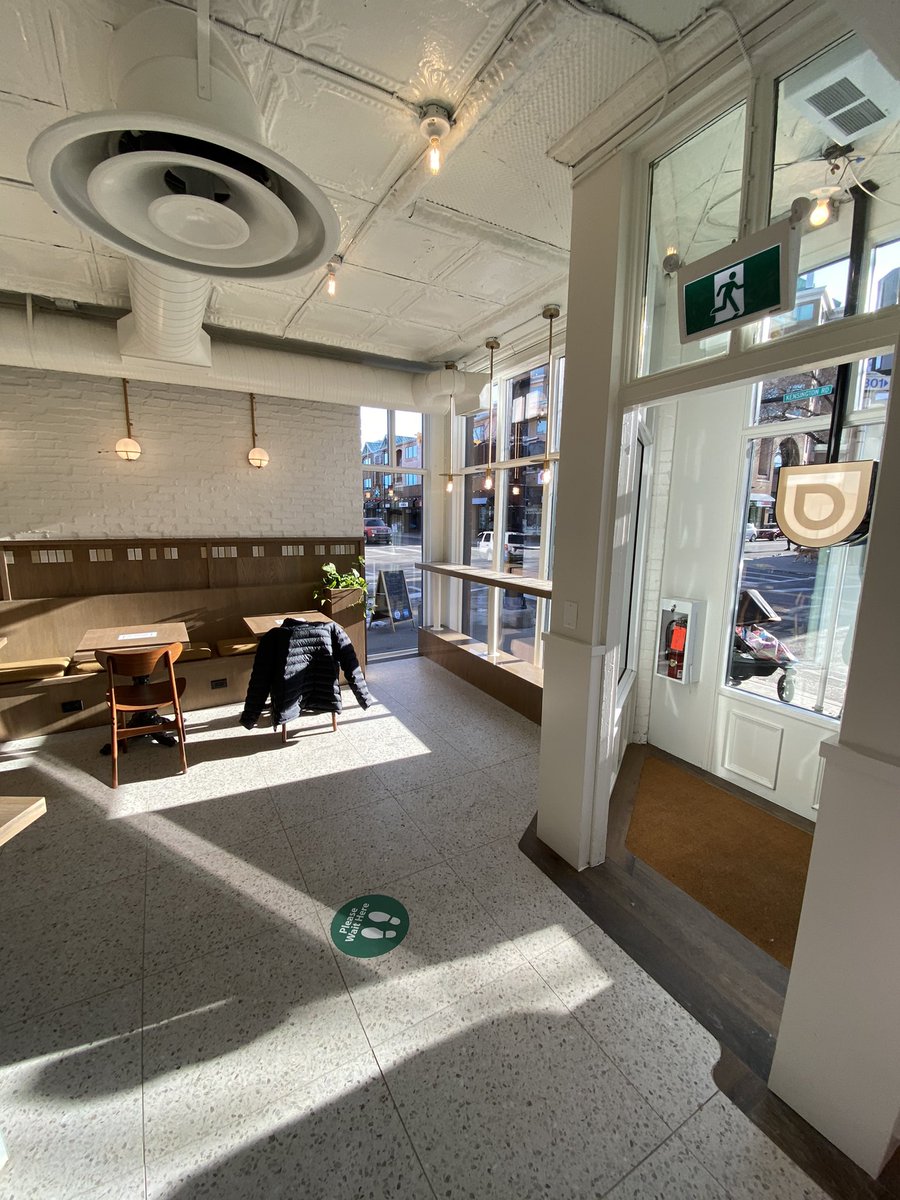 cduker's tweet photo. Stopped in at the new @devillecoffee spot in Kensington. Chatted with the co-founder, and this is their eighth location. βοΈ@kensingtonYYC #CalgaryMade #SupportLocal π¨π¦ https://t.co/Vkj8pmhjjt
