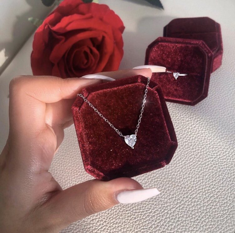 Mia Perfect tweet media