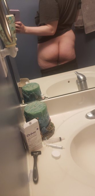 Butt pic.   You might not see any marks, but I did receive a small spanking last night 😊. Self spanking<a href="/tag/bdsm"class="tags"><span>#bdsm</span></a><a href="/tag/sub"class="tags"><span>#sub</span></a><a href="/tag/tih"class="tags"><span>#tih</span></a>