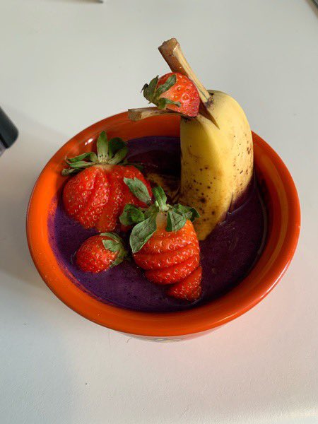 cooking_cghsnc's tweet photo. Thank you Sophie Ingle 24’ for teaching us how to make these delicious smoothie bowls!🍓🫐 If you want to teach us a recipe for cooking club contact Mr.Hawks :) https://t.co/EnsszCq4Ja