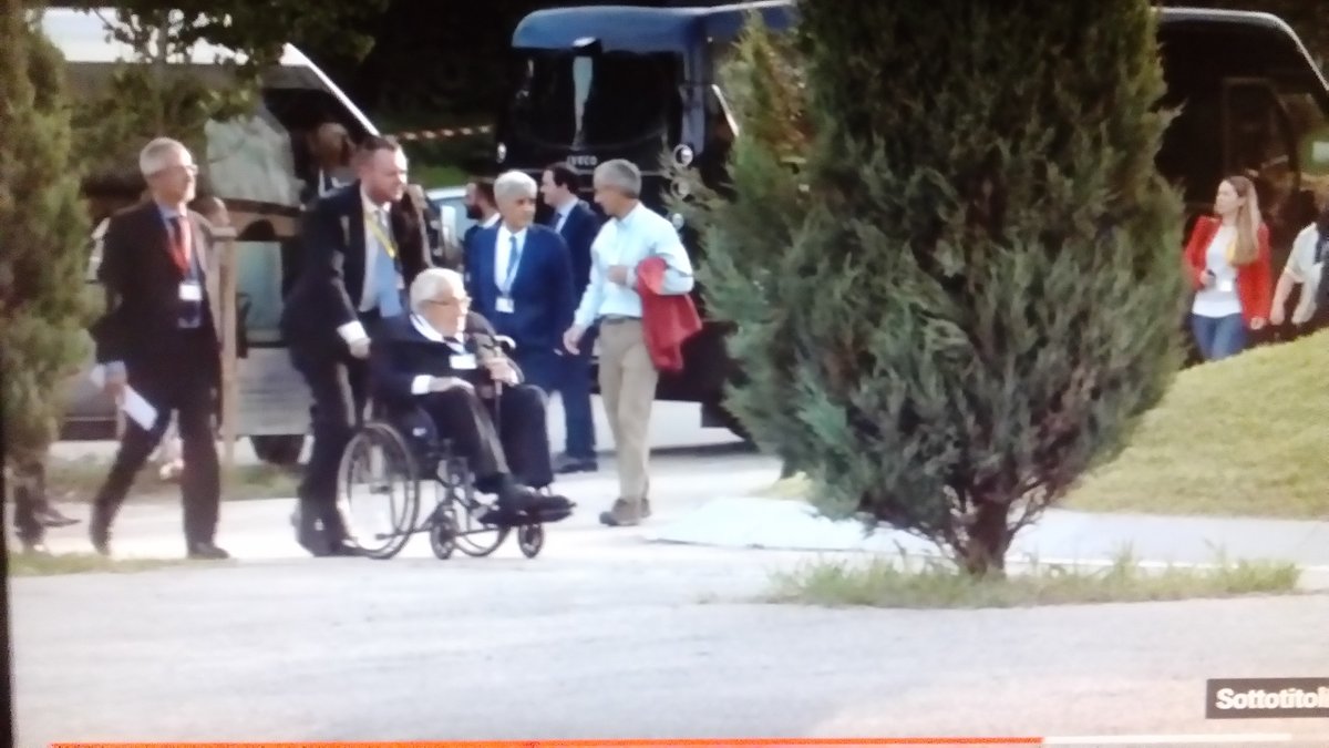 Wikileaks_Ita's tweet photo. Mentre a #Roma si svolgeva il #ProcessoCondor, #Kissinger era a #Torino per partecipare al #Bilderberg2018 https://t.co/KuI4y4zQ5g