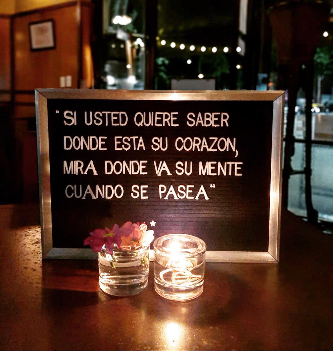 DoppelBar's tweet photo. "Si usted quiere saber dónde está su corazón, mira dónde va su mente cuando se pasea". Walt Whitman
•
Si usted quiere el mejor cóctel siga a #LaSedVerdadera ! Donde sino?
•
#ElPoderDeDoppel
#NadaComoDoppel
•
#BeberExtraordinario
#DondeSiNo
#SoloEnDoppel
•
#BarBarDoppel
#LSV https://t.co/26JiFwzoZP