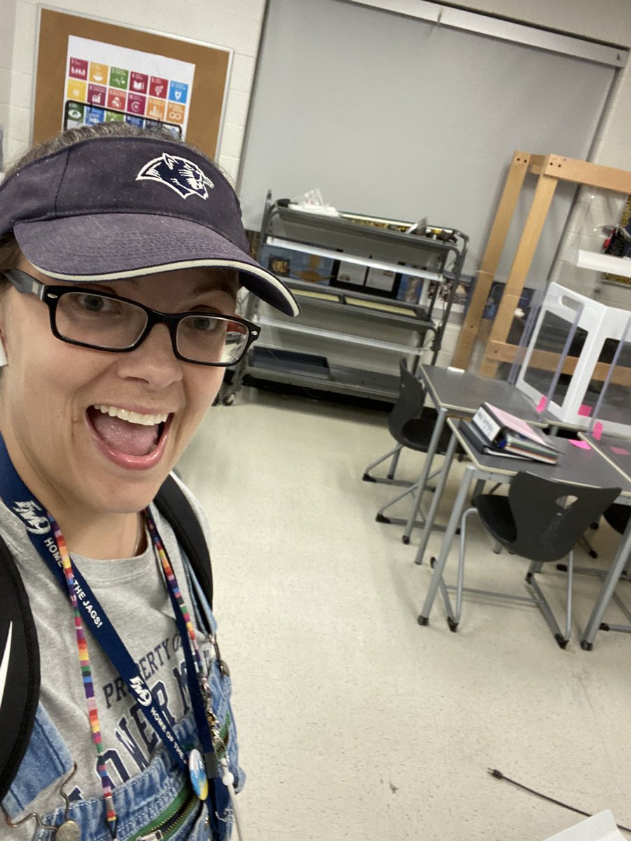 killoughfmhs's tweet photo. My students asked me this week if this class was science or geography, they’re about to learn that #itsALLgeography @FMHS9 @LEFforLISD #weRjustgettingstarted #happyplace #lovemyjob https://t.co/GOSFcwboAH