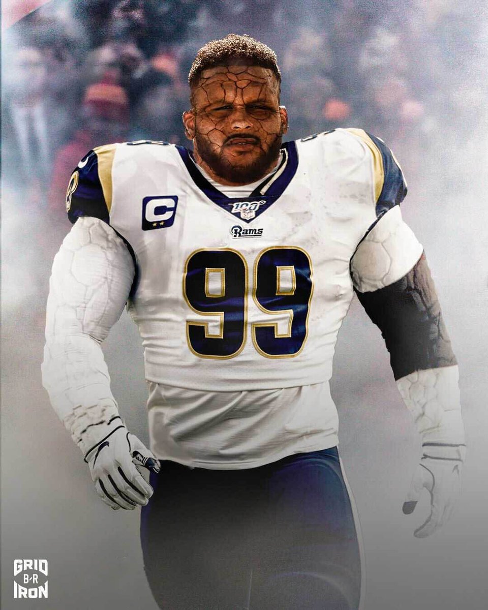 BleacherReport's tweet photo. Aaron Donald is playing through torn rib cartilage against the Packers today. 

He says he feels “no pain.”

Different. @brgridiron https://t.co/aWyQwxSSG2