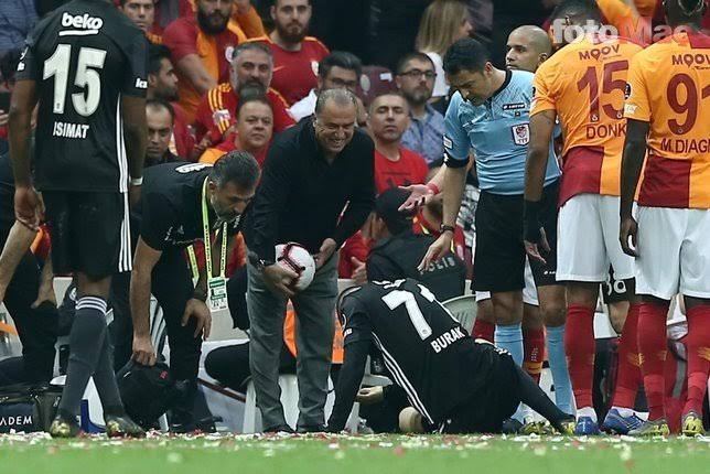 Fırtınada ağaçlar nasıl çatırdar bilir misin kardeş?
#BugünGünlerdenGALATASARAY