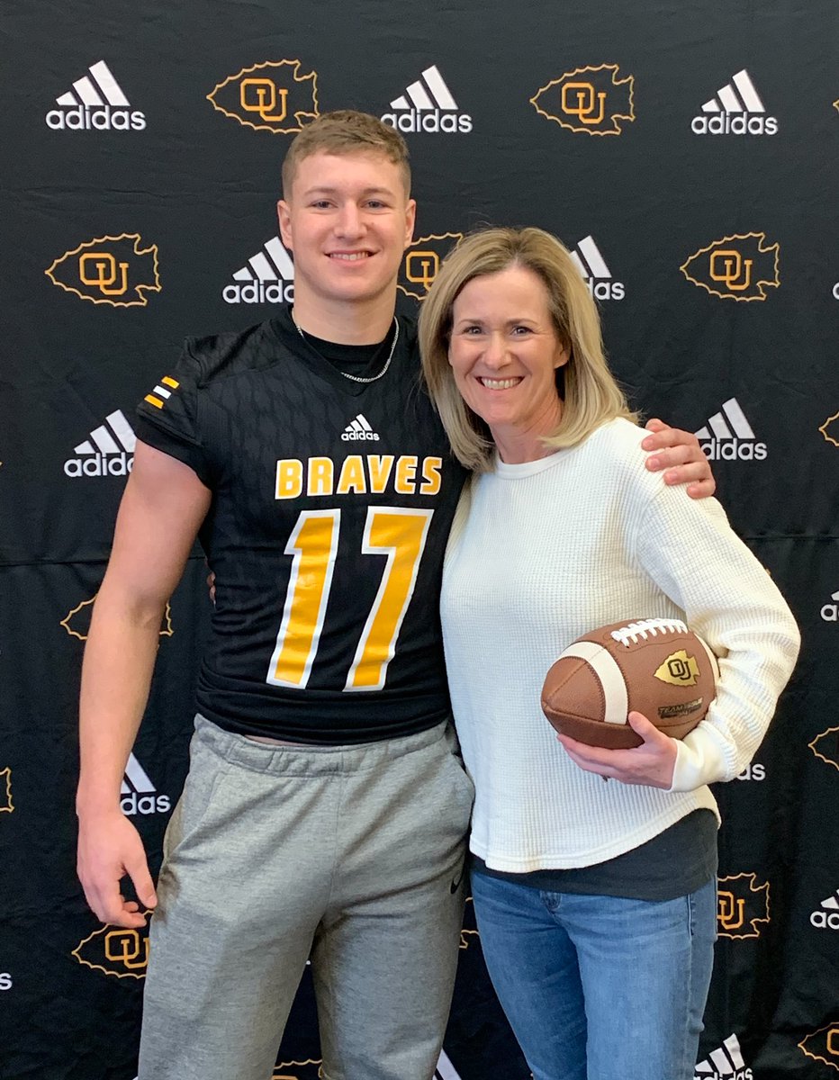 KleytonS17's tweet photo. Had a good day today visiting Ottawa! Thanks @Coach_MillerOU for having me out. https://t.co/TdX7191J4D