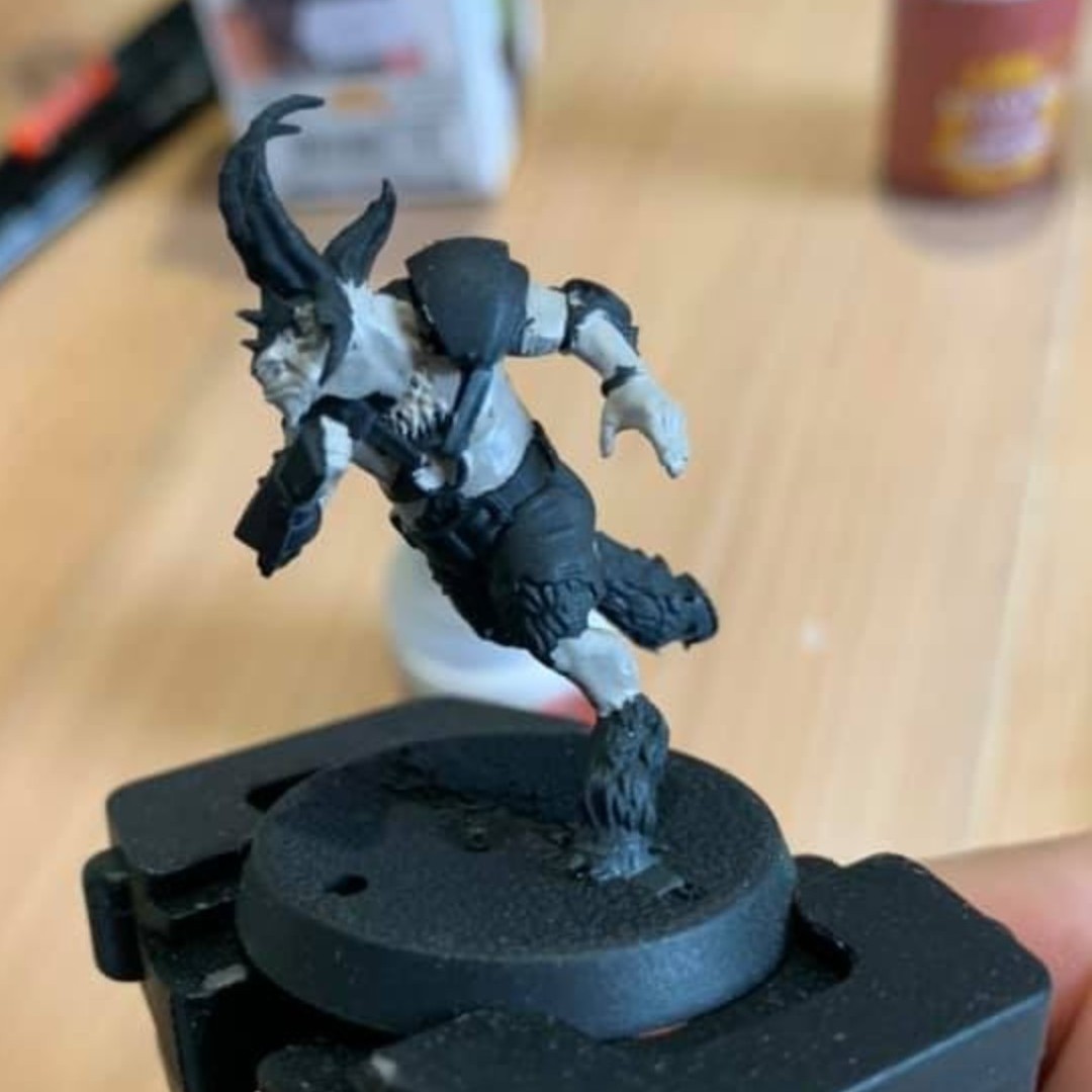 After a very long time away from the brush and a new release of one of Luke's favourite games, he has started to paint a new #bloodbowl team....going for a chaos team with a #slaneesh vibe!
#gamesworkshop