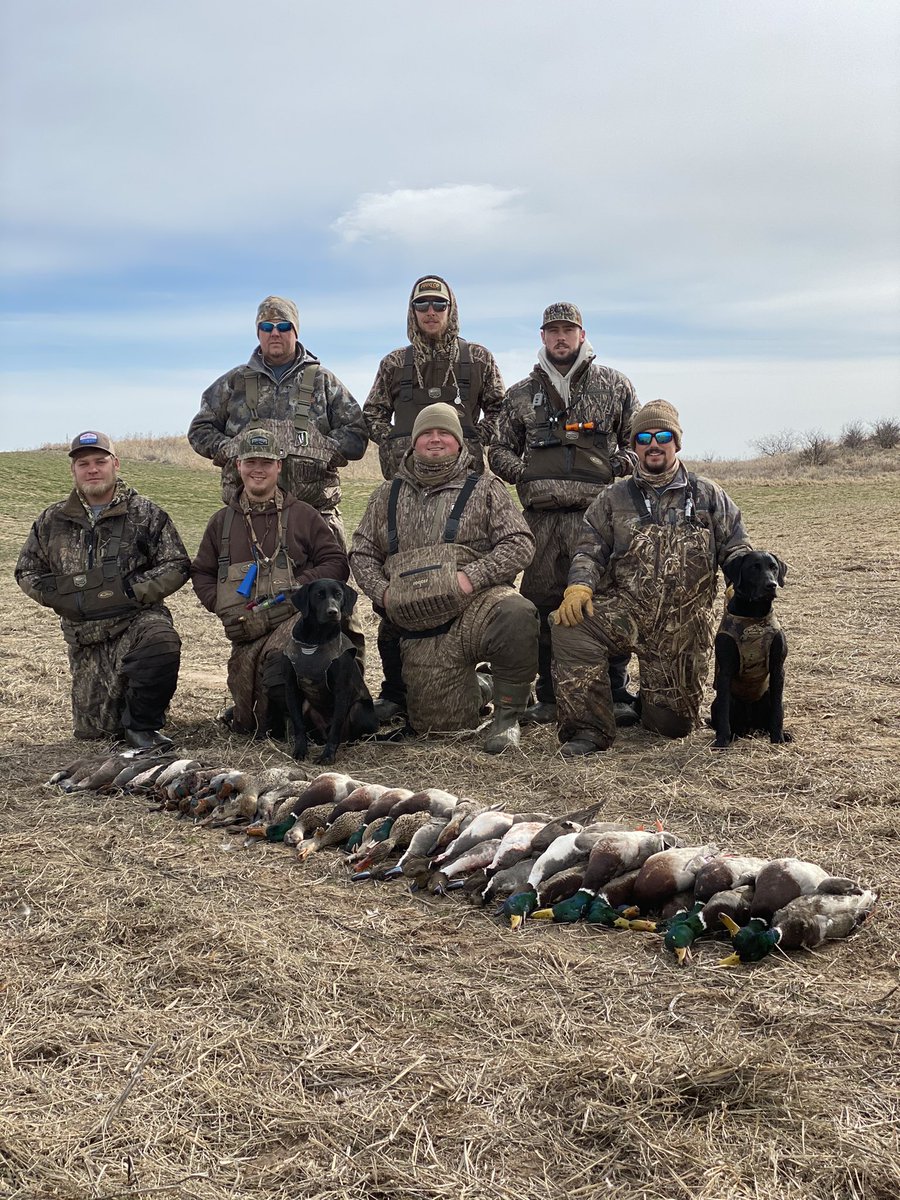 caysonbeal's tweet photo. Georgia boys smoked a 9 man this morning! Western plains waterfowl https://t.co/PYm9y0qX3G