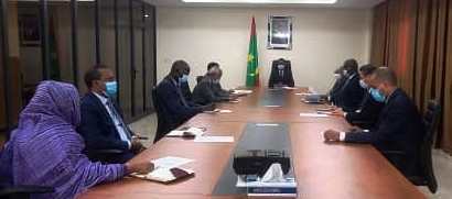 معالي الوزير الأول السيد محمد بلال مسعود  يترأس الاجتماع الأسبوعي للجنة الوزارية المكلفة بمتابعة جائحة كورونا.
الحالة الوبائية واستراتيجية التطعيم واقتناء اللقاحات ومصادرها والميزانية المرصودة لذلك والإجراءات المصاحبة، كانت ضمن مواضيع الاجتماع.