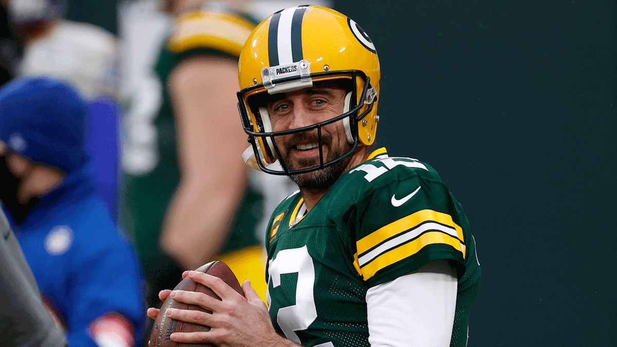 NFL's tweet photo. The Divisional Round is underway! #RamsHouse #GoPackGo 

📺: #LARvsGB on FOX
📱: NFL app // Yahoo Sports app: https://t.co/nMJSN7Rn8Z https://t.co/DeAZ7kQXuo