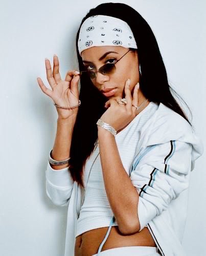 LaVansWorld's tweet photo. Happy 42nd Birthday, Aaliyah! 
#oneinamillion #babygirl #aaliyah #rip #missyou #happybirthday #capricornseason #capricorn #capricorntakeover https://t.co/h4UaPa3PRY