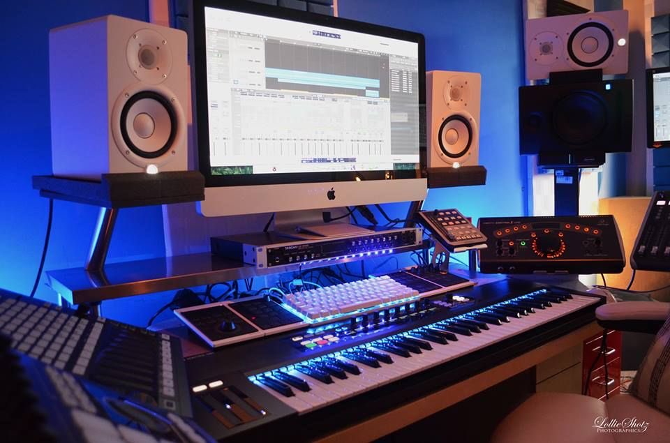 JayF1ymastering's tweet photo. Everything thing you need to know about home recording studios🎙
.
https://t.co/1x6jbEh68m
.
.
#mixing #unsignedmusic #Recording #protoolstemplate #recordingtips #mixingtips #beatstips #homestudos #recordingstudio #musicproducer #protools #onlinemixing #flstudio #audiomastering https://t.co/PgFFPkOFeK