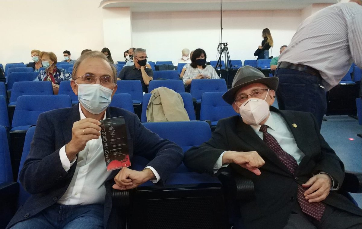 xoserepresas's tweet photo. Unha longa vida, acompañada por un traballo que implica un enorme legado musical para o noso país, co catálogo de obras máis amplo e recoñecido de Galiza e destacado a nivel estatal: máis de 700 obras. Parabéns Mestre Groba! https://t.co/gNw2vcOPBO