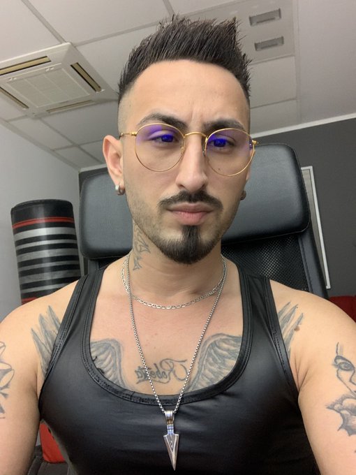 Online now guys on @chaturbate chek it now https://t.co/dbifcmnOr8 @OnlyFans @MaleCams @MaleCams2 @MaleCams4<a class="tags" href="/tag/chaturbate">@chaturbate</a><a href="/tag/smoke"class="tags"><span>#smoke</span></a><a href="/tag/master"class="tags"><span>#master</span></a><a href="/tag/alphamales"class="tags"><span>#alphamales</span></a>