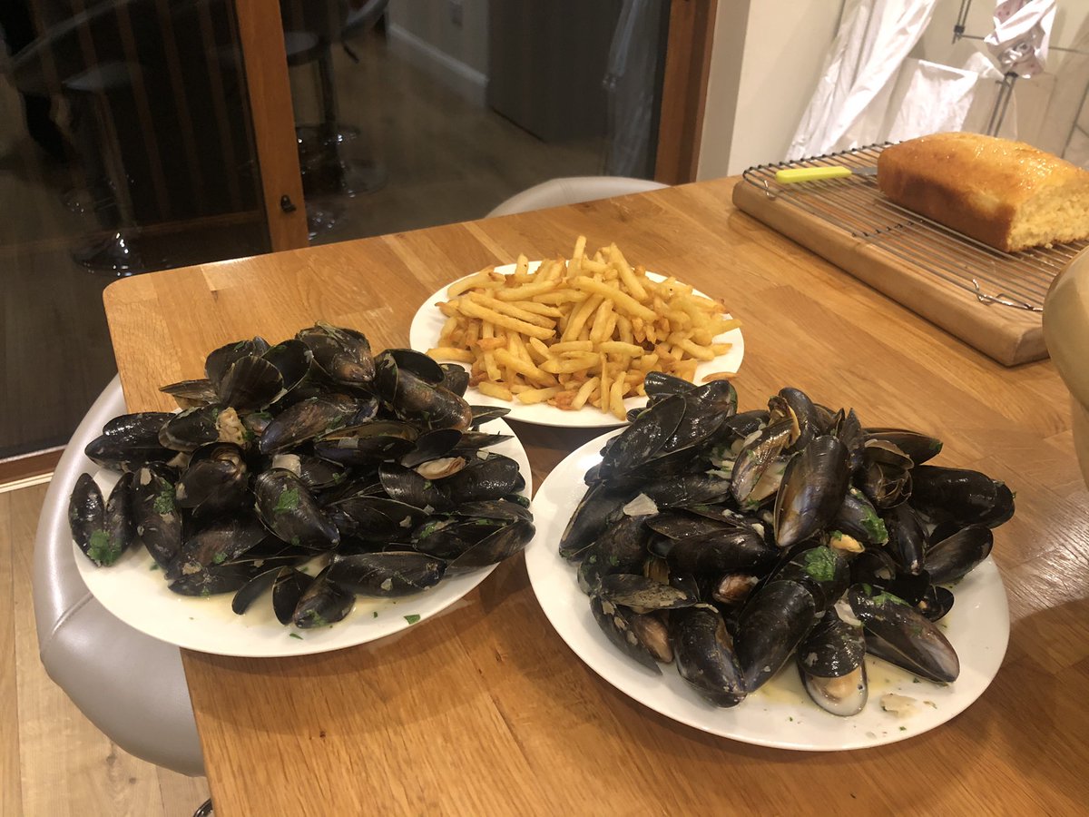 JonathanOliv71's tweet photo. If I can’t sit in a bistro in France, then Moules Frites at home is the next best thing. #lockdowndinner. https://t.co/UOZVroRfhl