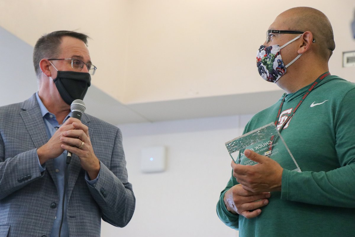 Smoky Hill principal recognized as Colorado high school principal of the year - Sentinel Colorado ow.ly/XTcR50Dali5

#EDcolo #AuroraCO