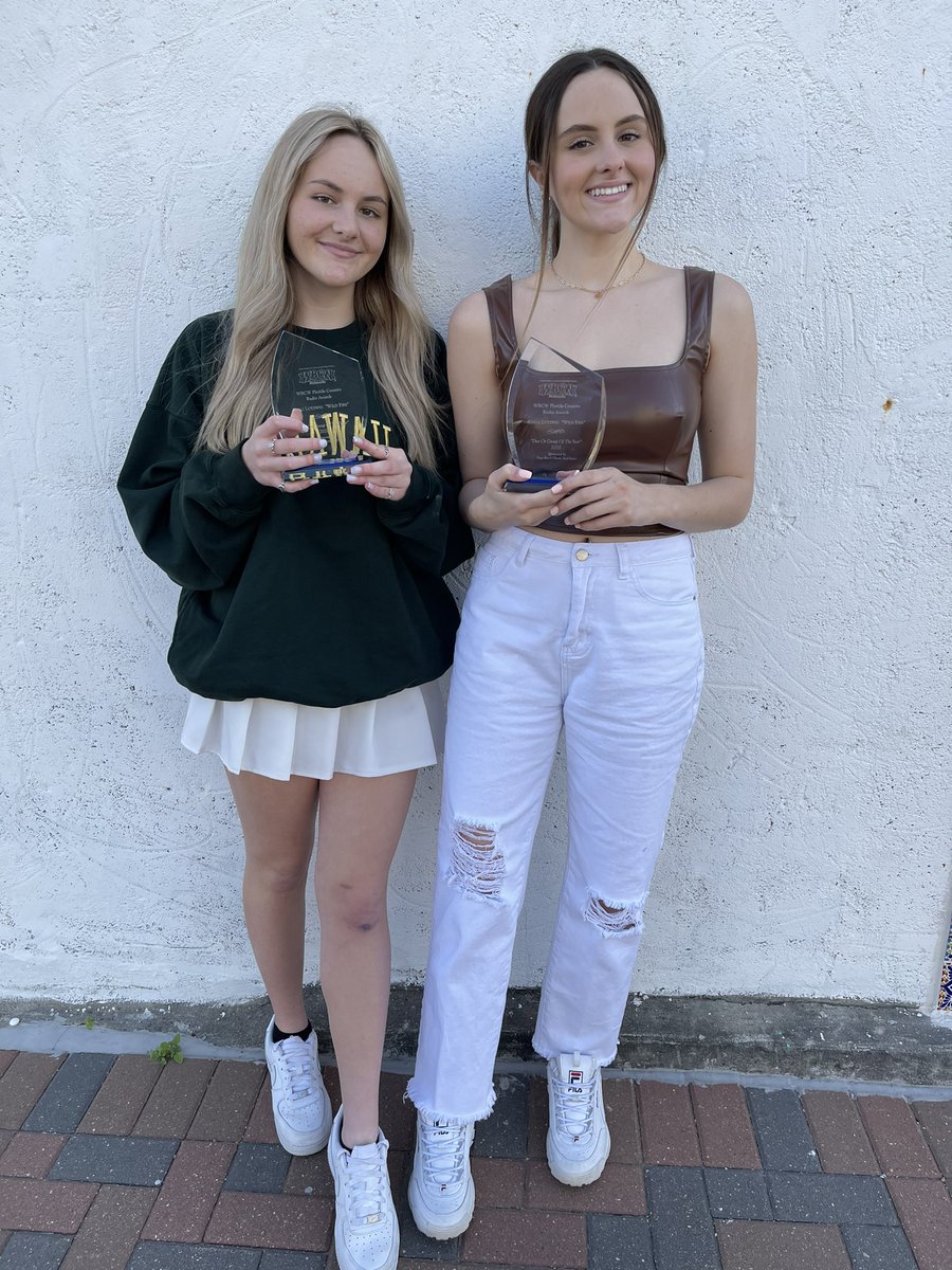 wildfiresingers's tweet photo. Huge thanks to @FLCountryRadio for the “2020 Duo/Group of the Year” award!  We are seriously honored! 
#flcountryradio #wildfire #duooftheyear #groupoftheyear https://t.co/OihedfAaxg