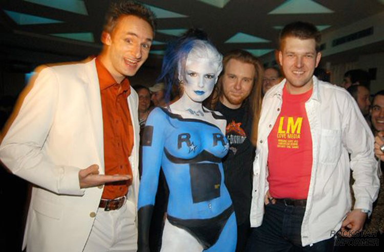 RInformerIT's tweet photo. Niki Laber & Hannes Seifert (co-founders of #neoSoftware) ⋆ Rockstar Vienna Party 2004 (Austrian office closed in 2006)
#TakeTwo #RockstarGames @RockstarGames #MaxPayne #GTA https://t.co/dWlG8H0ZuO