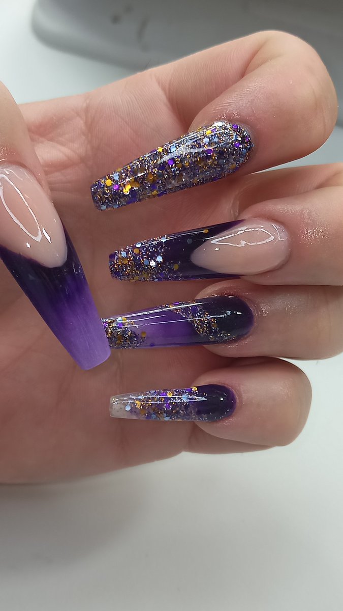 I was board last night so have myself some acrylics