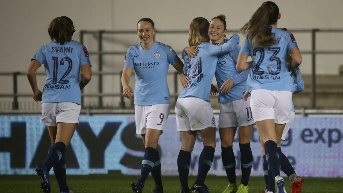MCWFCXtra's tweet photo. ⏪ #MatchdayRewind 🆚 @AVWFCOfficial [2018]

🏆 Continental Cup 
🚨 Aston Villa 0-4 @ManCityWomen 

⚽️ @gembon23 (21’)
⚽️ @janinebeckie (25’)
⚽️ @jesspark21300 (77’)
⚽️ @lauren__hemp (84’) 

#MCFC | @ManCity | #ManCity https://t.co/a5ac9AKgHS