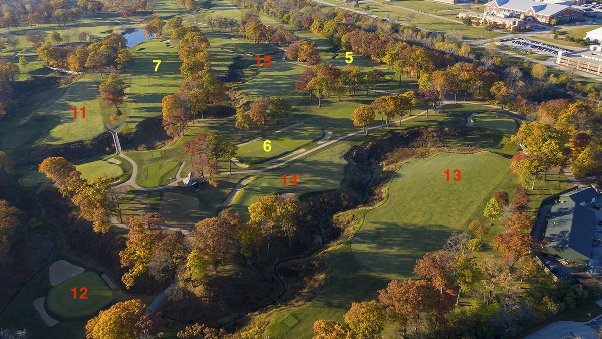 When Raynor assessed the property, he must have realized that the best land was in the northwest section, with its crisscrossing ravines and fantastic natural topography. Look how many holes he packed in there, and how many different ways he used the watercourses.