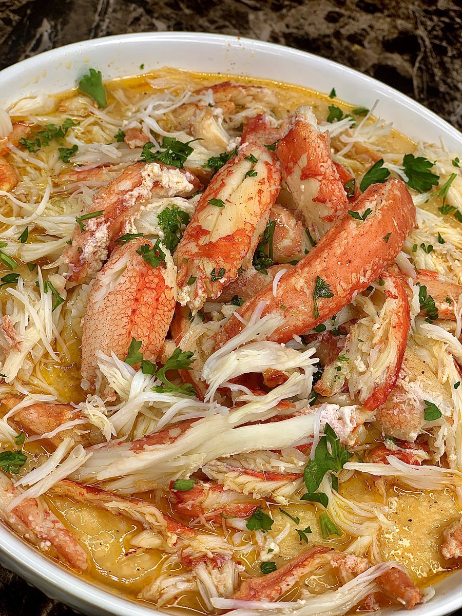 EatwitZo's tweet photo. Butter Poached crab legs &amp; Grits 🦀 https://t.co/ce4Z5VbWjW