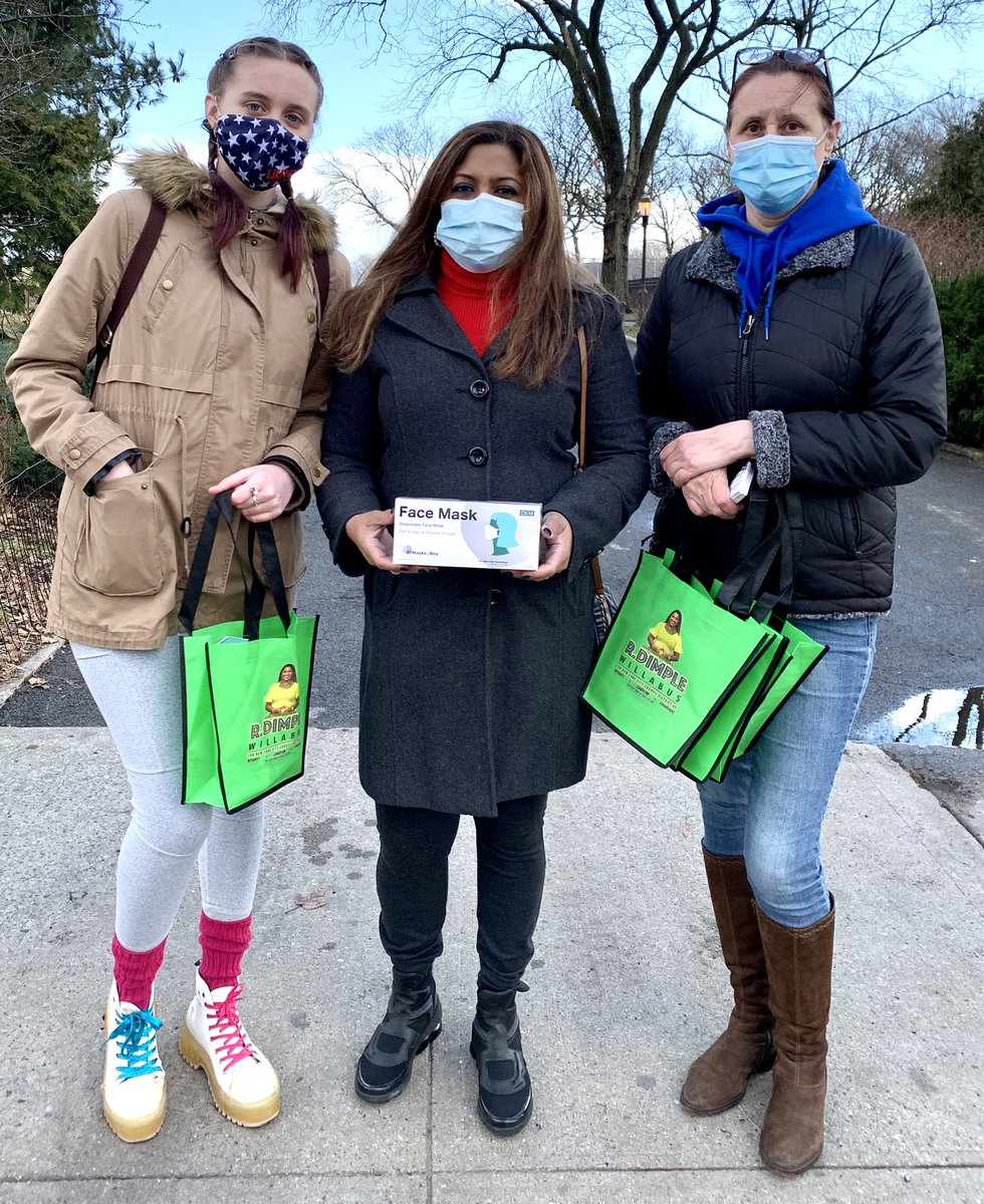 DimpleWillabus's tweet photo. Happy to serve!!
Our dedicated volunteers and Dimple Willabus distributed 2k masks to residents of Marine Park.
We understand the importance of putting safety first and we wanted to ensure our community stays safe!
#dimplewillabus #jointhemovement #communityfirst #COVID19 https://t.co/yBgm7hj83q