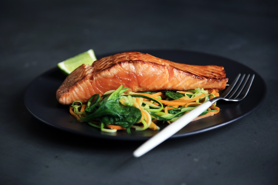 A tip for #HealthyEating: replace unhealthy foods w/ healthy alternatives. https://t.co/jRTrnpozhN https://t.co/iDwTRBeC9g