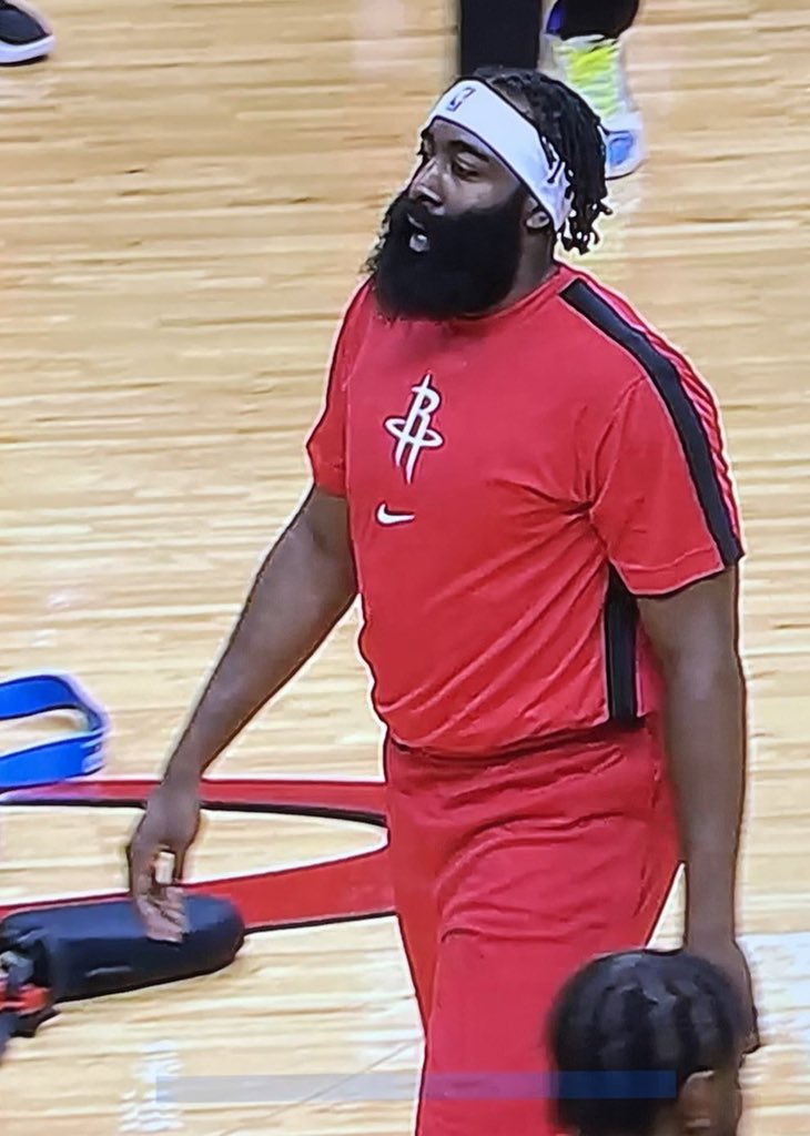 TheDunkCentral's tweet photo. Harden is skinny again 😂 https://t.co/Ep2cFcUk9q