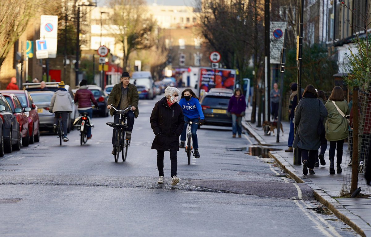 But this is the scene outside the Arsenal. It is a powerful sign of hope.... that this community are on the right track. As I said ...don’t focus on a few cars u-turning.Watch how people walk in the street. It means they are not scared of cars. 7/7