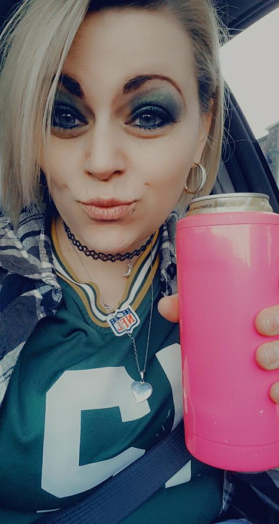 DeppRoxy's tweet photo. @OFpromoking https://t.co/xjynk5ot8d https://t.co/XdC8DW3rMw
