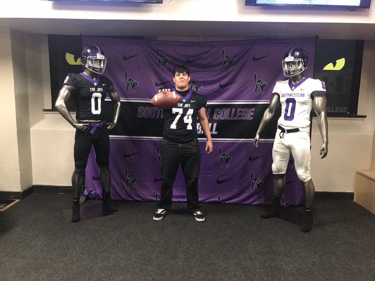 Frankysanchez18's tweet photo. Had a great time at southwestern college. Thank you for the visit @CoachKapustka @CoachGriffSC https://t.co/HuNfuA0Rv4