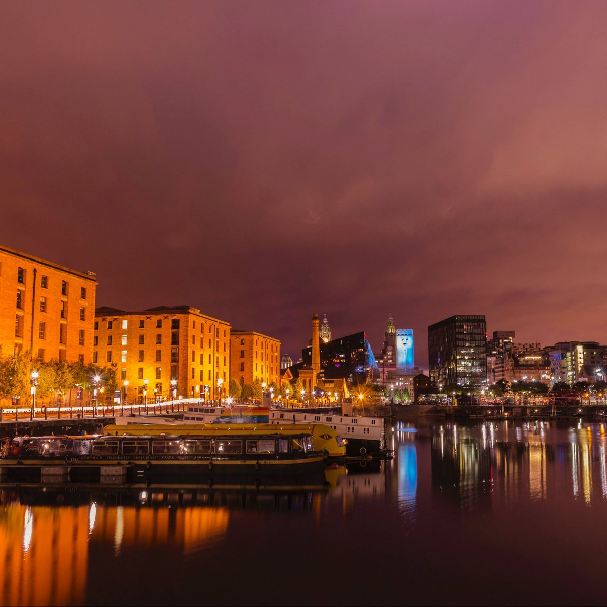 Photogr37216676's tweet image. Harbor and Building Wonderful Place #photography_world
#unitedkingdome #unitedkingdomtravel 
@01Mayyaa 
@AguiaSdv 
@AguiaSdv 
@brasileiro1914 
@djalexandre2021 
@FrostEmmaGrace 
@GrosselliRafa 
@its_supersarah 
@socorromarques5