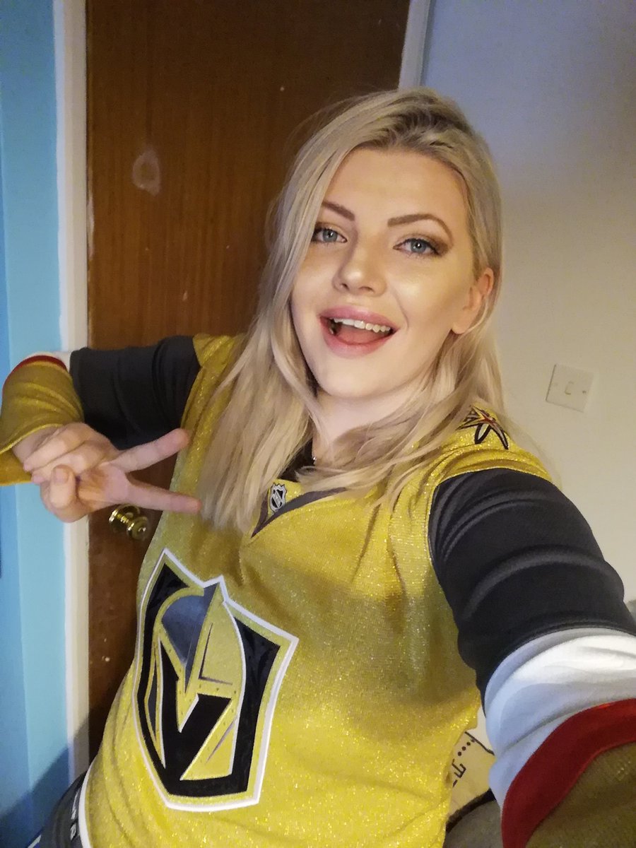 Magefly_'s tweet image. Old photo, new jersey! 
Watching my Vegas Golden Knights from the UK! 
(Sorry to all my non-hockey followers but there's literally nothing I can do at this point, Fleury is on the ice and the Twitch chat is popping.)
#FortressAtHome #VGKWorldwide #VegasGoldenKnights
