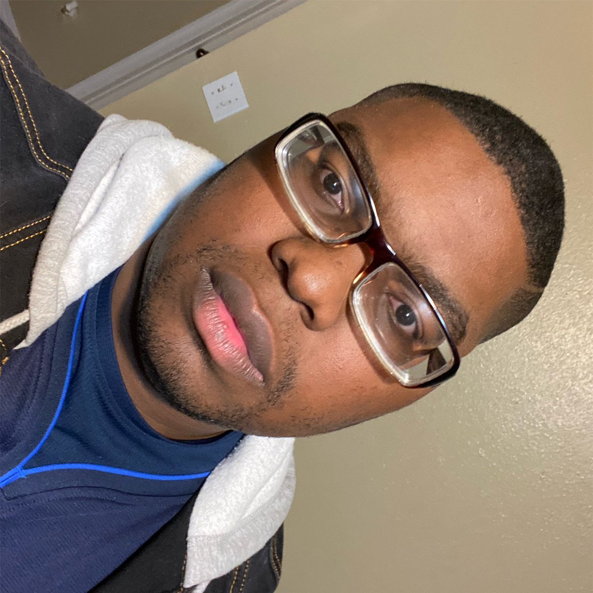 DaDuckyGaming's tweet photo. Going live in 15 mins!!!!! Hit 256/300 followers and 5/15 subs! #playstation #xbox #games #fortnite #twitch  #pc #gamers #xboxone #pcgaming #gta #gamergirl #gamingcommunity #callofduty #follow #streamer #esports #videogame #ggbracelets #twitchstreamer #twitchaffiliate #twitch https://t.co/xr0qNW3f5a
