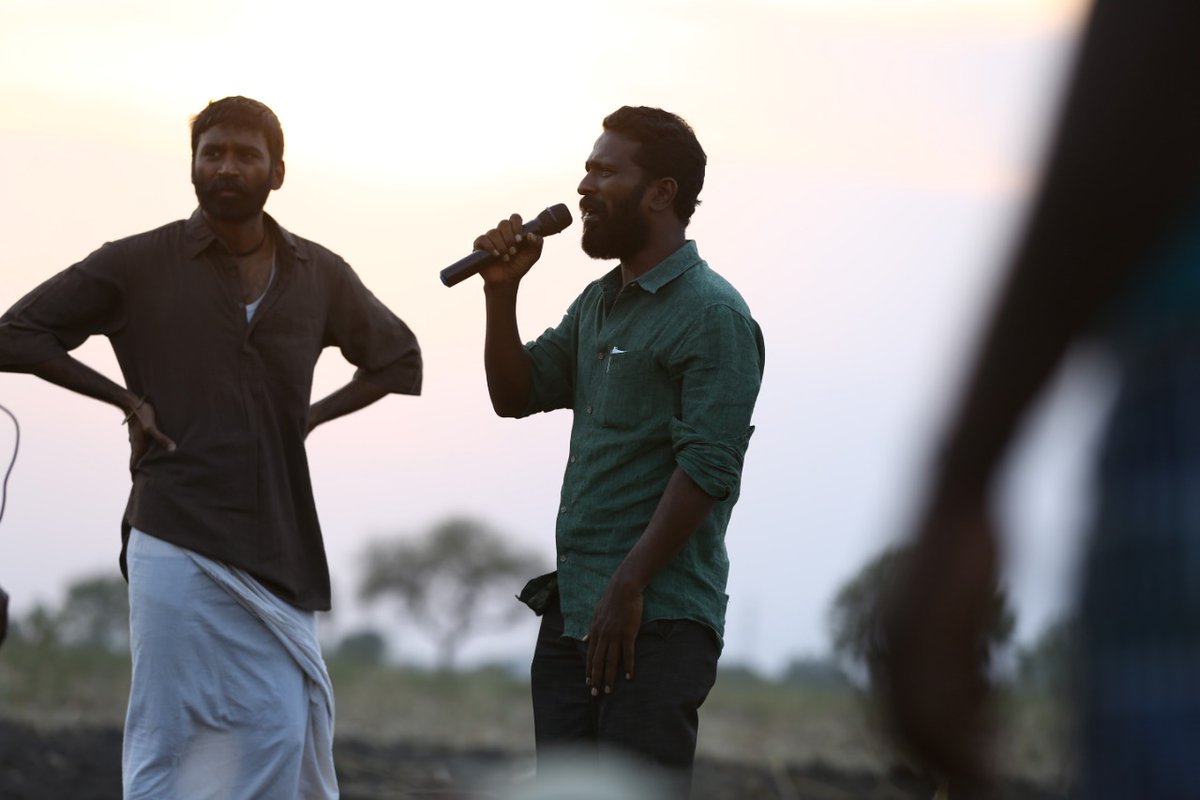 Vetri_D_Trends's tweet photo. Many exciting announcements are coming in and around Kollywood.

But 2021 will never end without this announcement..🤞😌

#VetriMaaran - #Dhanush - @elredkumar project..🤝🥰 https://t.co/pYPcsderB8