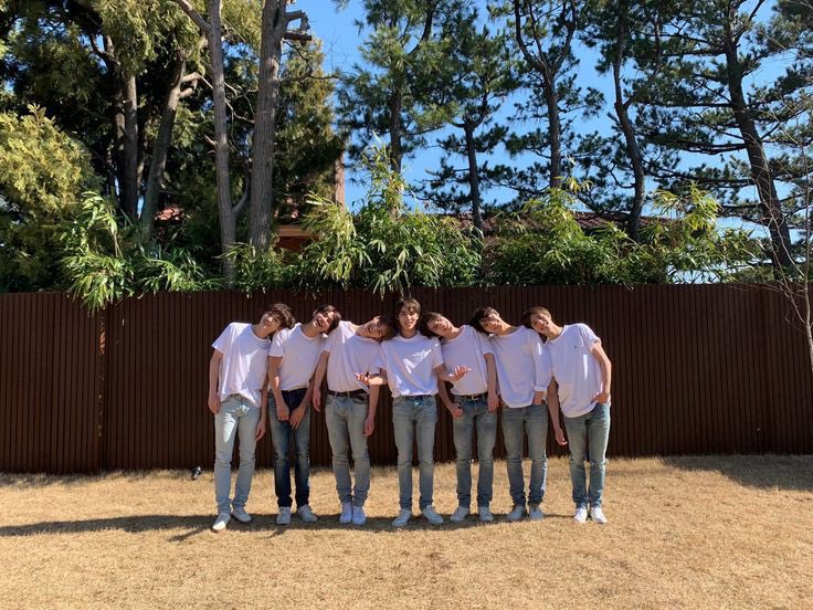 bebeexol_'s tweet photo. Heppy 2nd anniversary wayv💚#2getherwithWayV https://t.co/YbiLwnez35