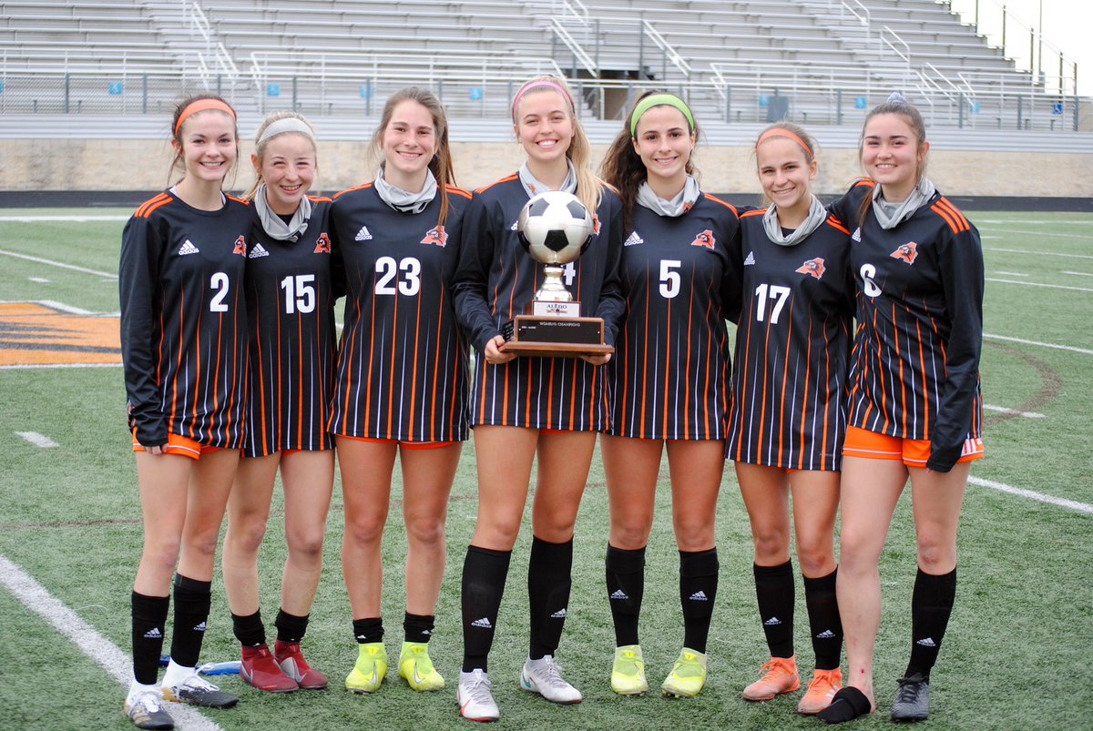 Congratulations to our very own @MourerReese <a href="/VelaMckenna/">McKenna Vela</a> <a href="/reagankrajca/">Reagan Krajca</a> <a href="/harpersmithhh/">Harper Smith</a> , Kat Cash, Jourdan Hart (as well as <a href="/04Fcnl/">Sparta FC 04 FCNL</a> @maddy_bilbia)and all of the <a href="/SoccerLadycat/">Aledo Ladycat Soccer</a> team for winning the Moritz Kia Champions Tournament!