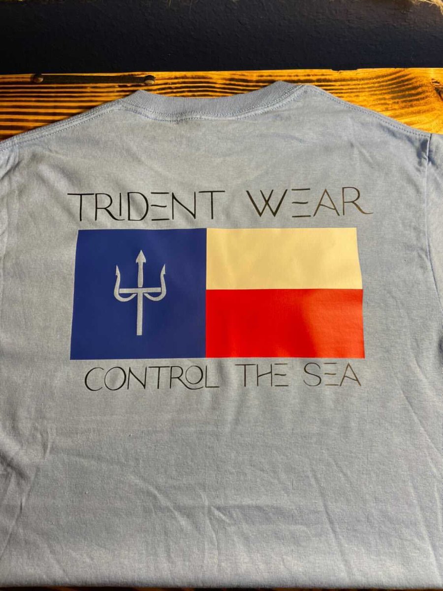 TridentWear's tweet photo. New year new shirt! And plus who doesn’t love Texas. Dropped these shirts earlier today limited sizes available dm us for details!
#texas #SmallBusiness #tridentwear #controlthesea #seewhatsoutthere https://t.co/XdUXTqcZlx