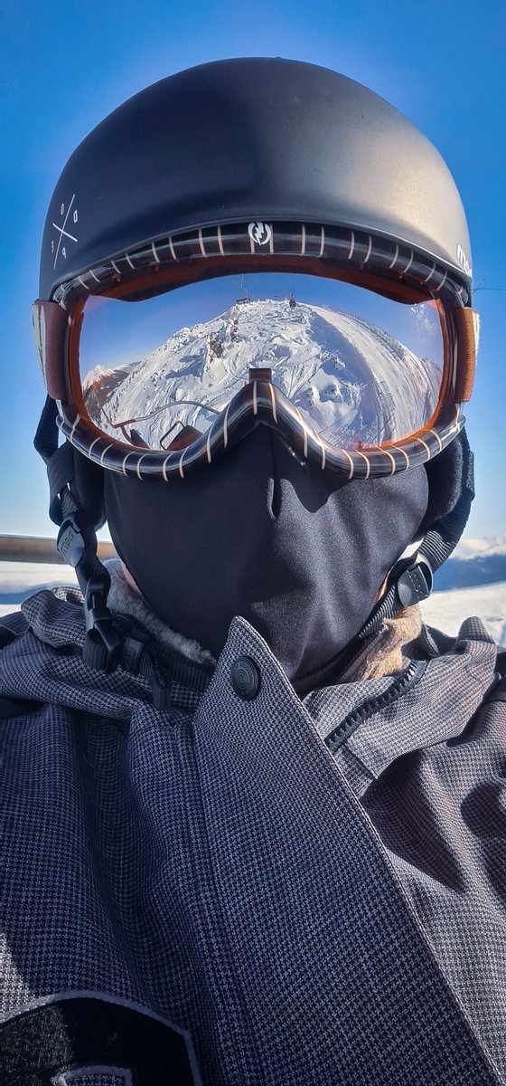 arturturodesign's tweet photo. ¡¡En mi cabeza!! #valdesqui #collado #snowboarding https://t.co/lU7jQXhwjr