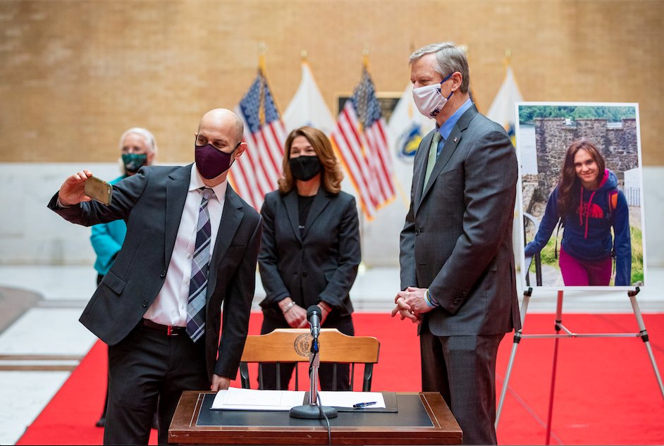 peterdemarco's tweet photo. Laura's Law is in the books - #Democracy worked as it should. Lives will be saved bc of my wife, Laura Levis. So glad this day came. I love you 💜 /more @BostonGlobe @BostonGlobeMag @MassGovernor @senjehlen @Barber4StateRep @AAFANational @WBUR @cogwbur   https://t.co/M8XVcjWaSg https://t.co/Yv4GyOcUDq