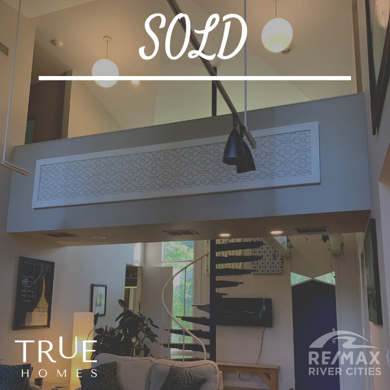 TrueHomesQC's tweet photo. Looking for a unique home like this?
Call or text us at (563) 940-9929 and we will put you on our VIP mailing list to send you only the HOTTEST properties for sale in the QCA!

True Homes
REALTORS®
Licensed in IA &amp; IL
RE/MAX River Cities
https://t.co/jjNvvlMhge https://t.co/T3FNT8u0as
