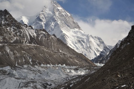 amd4_ann's tweet photo. Praying the Nepali team on K2 have a safe descent🙏I was lucky enough to to be on a spring expedition on the colder Chinese side & make it across the K2 glacier to the base camps& celebrated a birthday in Sherpa& Uighur style at the 1st camp (Chinese bc).#privilegedfew #K2 https://t.co/KbZ9a1az7y