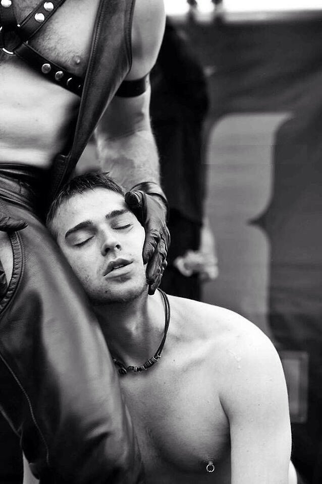 serv1ceoriented's tweet photo. Aftercare is the mark of a true ALPHA. The safer HE makes you feel, the deeper HE can lead you. The power a MAN can wield in HIS softest touch is a wonder to behold. Let HIM comfort you and bring you further along on your journey to submission. https://t.co/vs3yHtoBlh