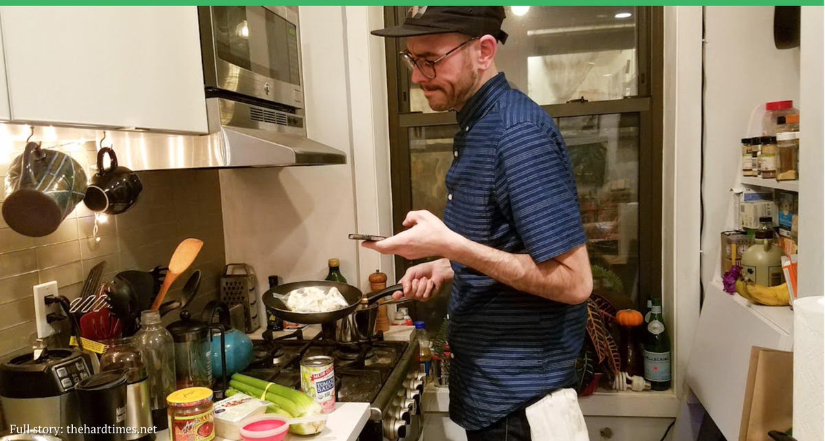 REALpunknews's tweet photo. Online Dinner Recipe a Fucking Novel for Some Reason https://t.co/P13bIm1n24 https://t.co/2dtszmL7tf