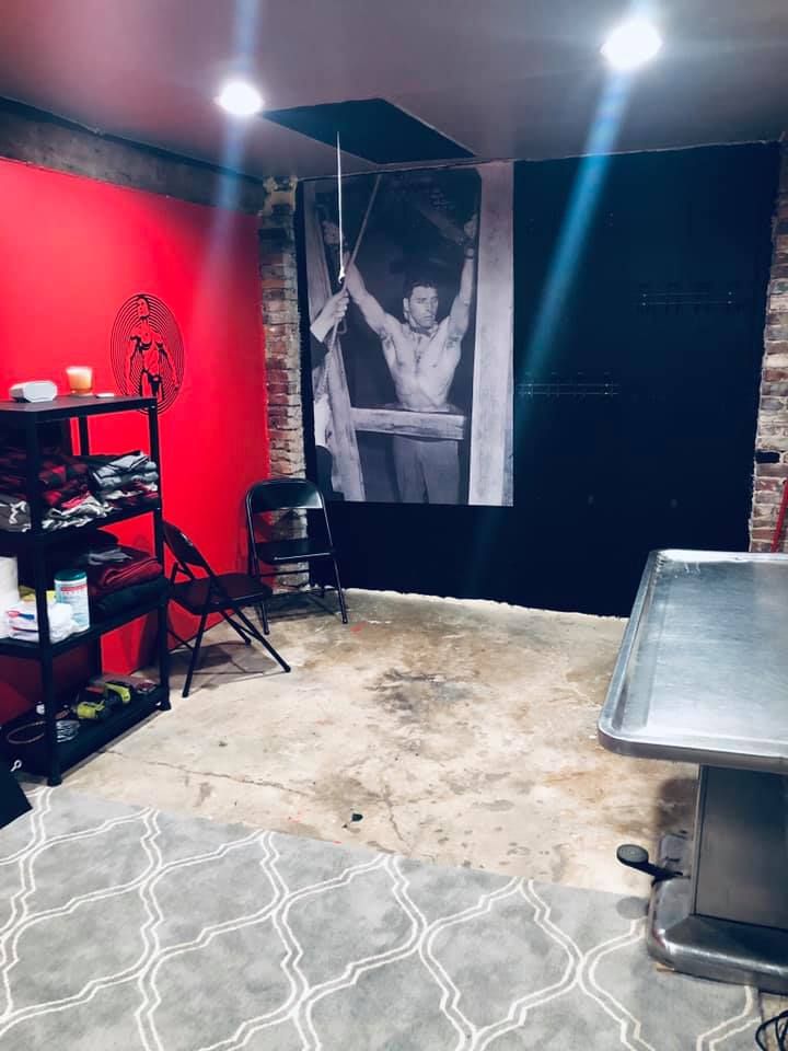 AndreShakti's tweet photo. #TheRedKeep dungeon is ready and waiting for your every #kinky desire. Quiet neighborhood in Baltimore, LGBTQ+ & sex professional friendly. Ms.Andre.Shakti@gmail.com for availability! https://t.co/wnAETbP7wd