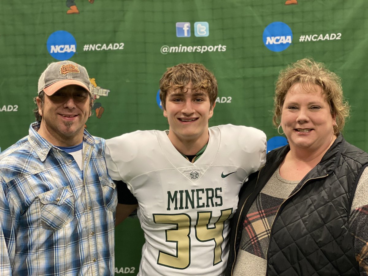 Extremely blessed to announce my commitment to Missouri S&amp;T! Thankful for every coach, teacher, and teammate that has made me who I am! 
#PickAxeTakeNames <a href="/coach_hough/">CoachHough</a> <a href="/Coach_Jiannoni/">Jake Jiannoni</a> <a href="/ToddDrury/">Todd Drury</a> @SandTFootball