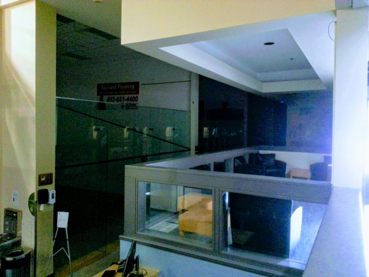 SquashNation's tweet photo. #allsafeandsound #inlockdown #hardtosee #inmorewaythanone #squash #squashcourt #missing #the #innerverses #each #a #miniuniverse #where #anythingispossible #safeandsuccessful #gymvmt #hergmvmt #yyc #alberta #canada https://t.co/Fd2oyf6euc