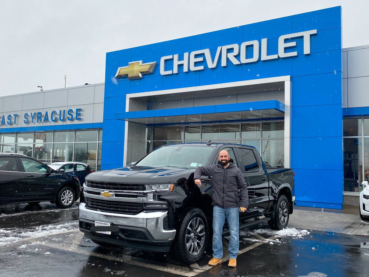 Got my 1st truck today & couldn’t be happier with @esyrchevy!!🙌🛻